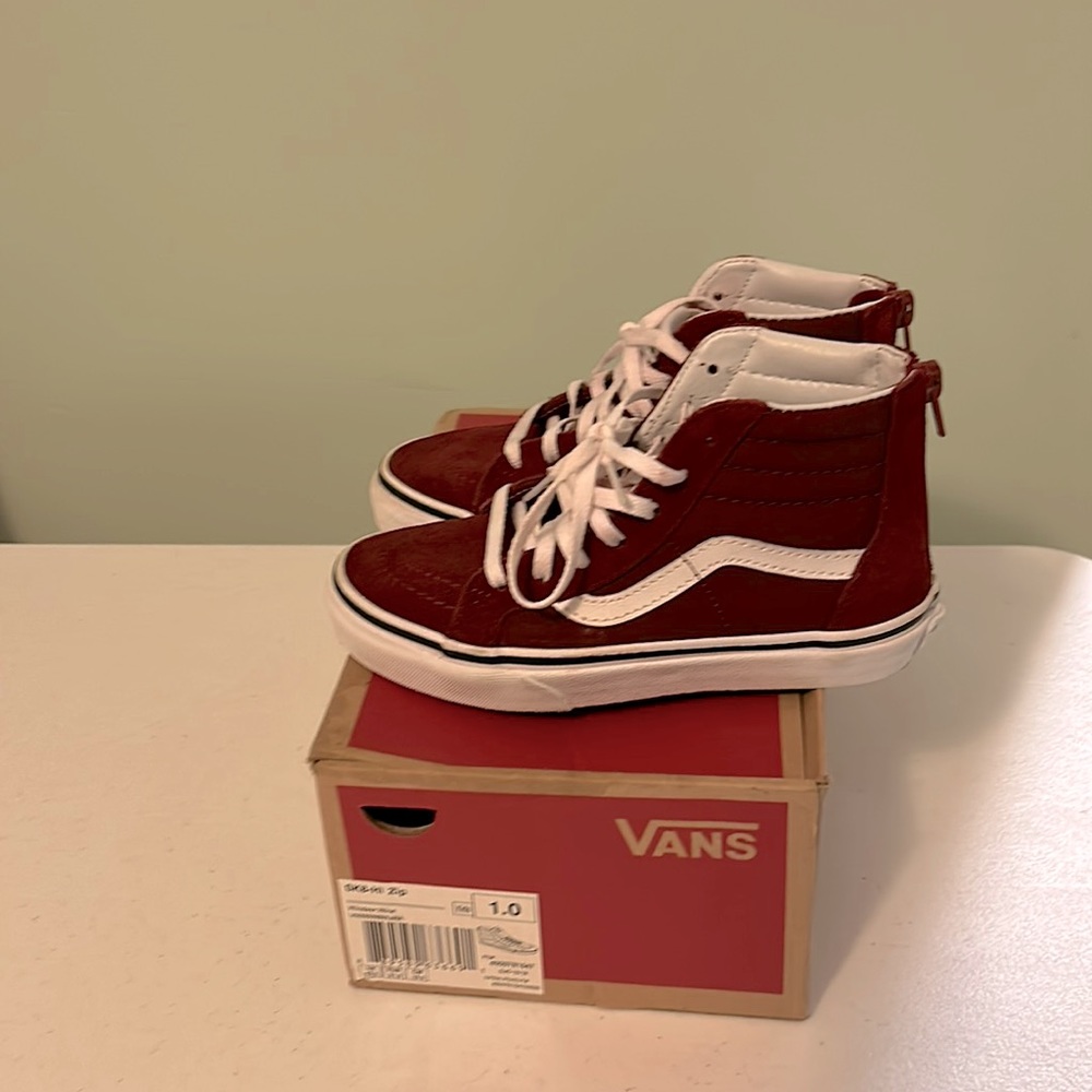 Vans kids shoe size 1.